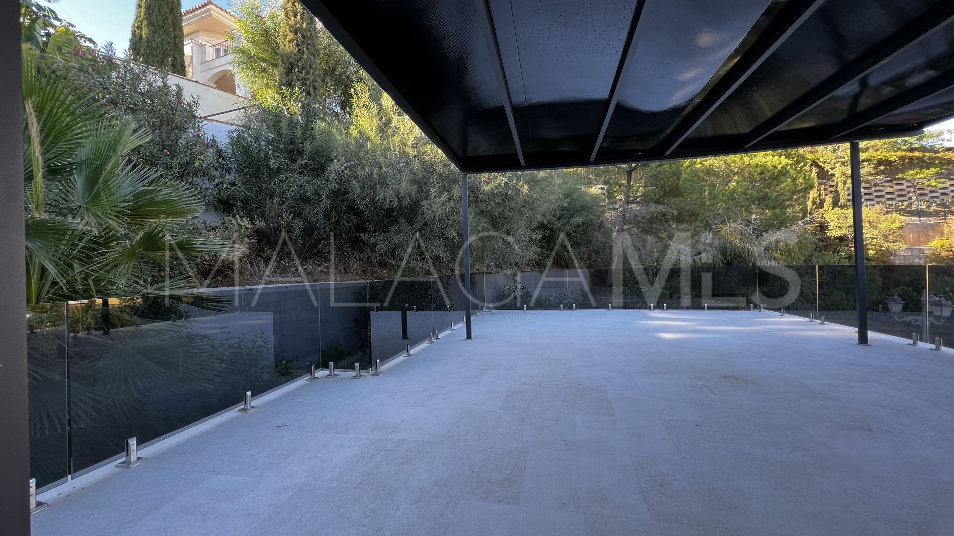 For sale villa with 4 bedrooms in Marbella East