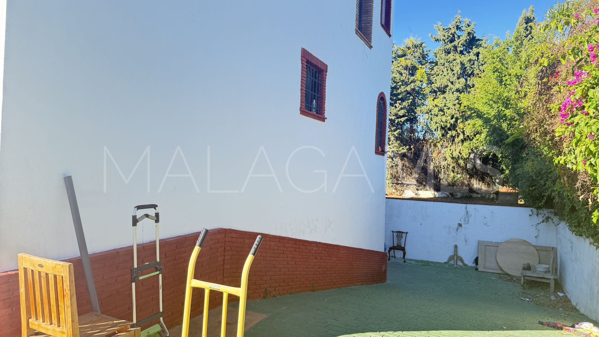 Villa for sale in Guadalmina Baja