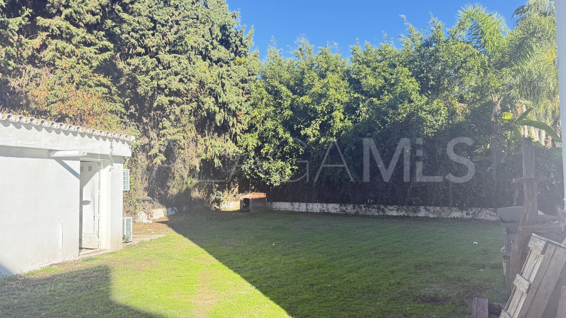 Villa for sale in Guadalmina Baja