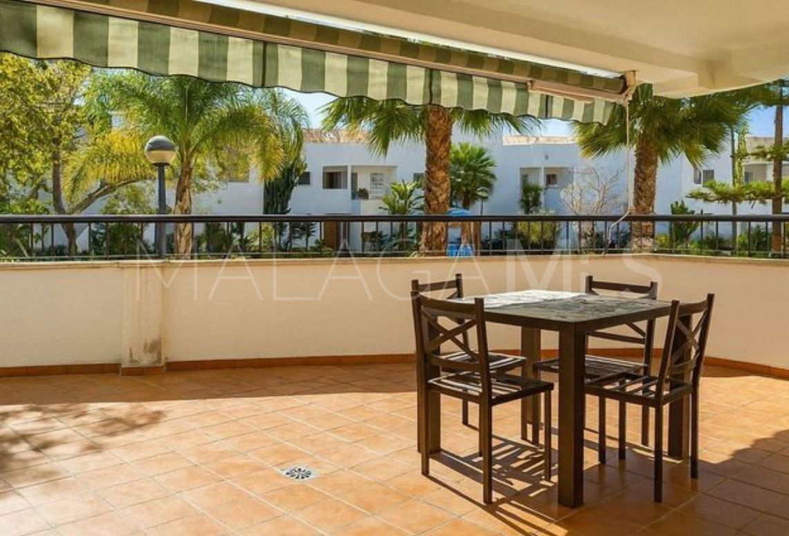 Lägenhet for sale in Guadalmina Baja