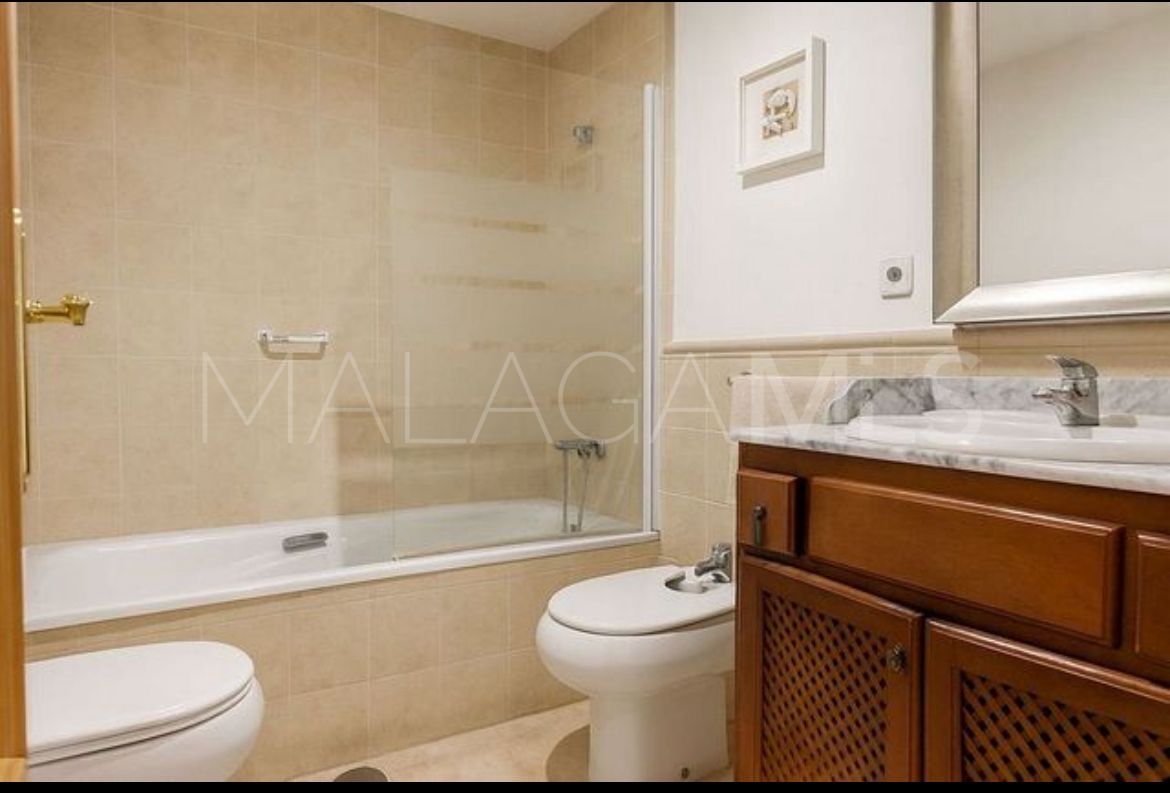 Lägenhet for sale in Guadalmina Baja