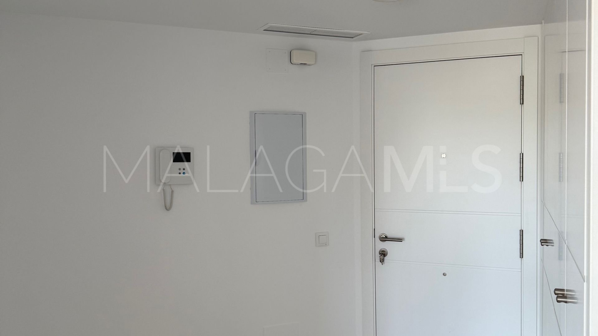 Lägenhet for sale in Nueva Andalucia