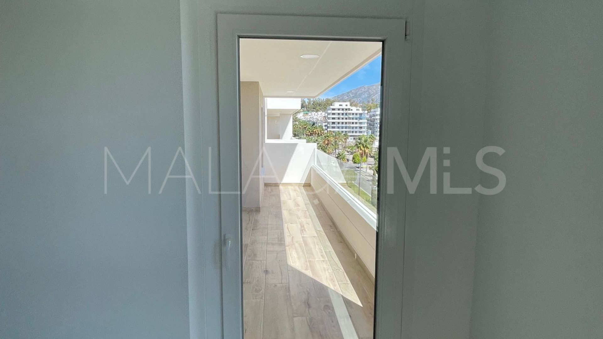 Lägenhet for sale in Nueva Andalucia