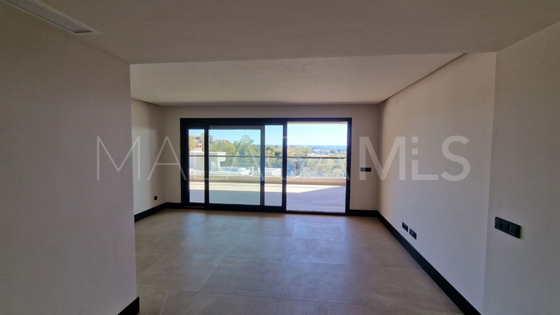 Apartment for sale in Nueva Andalucia