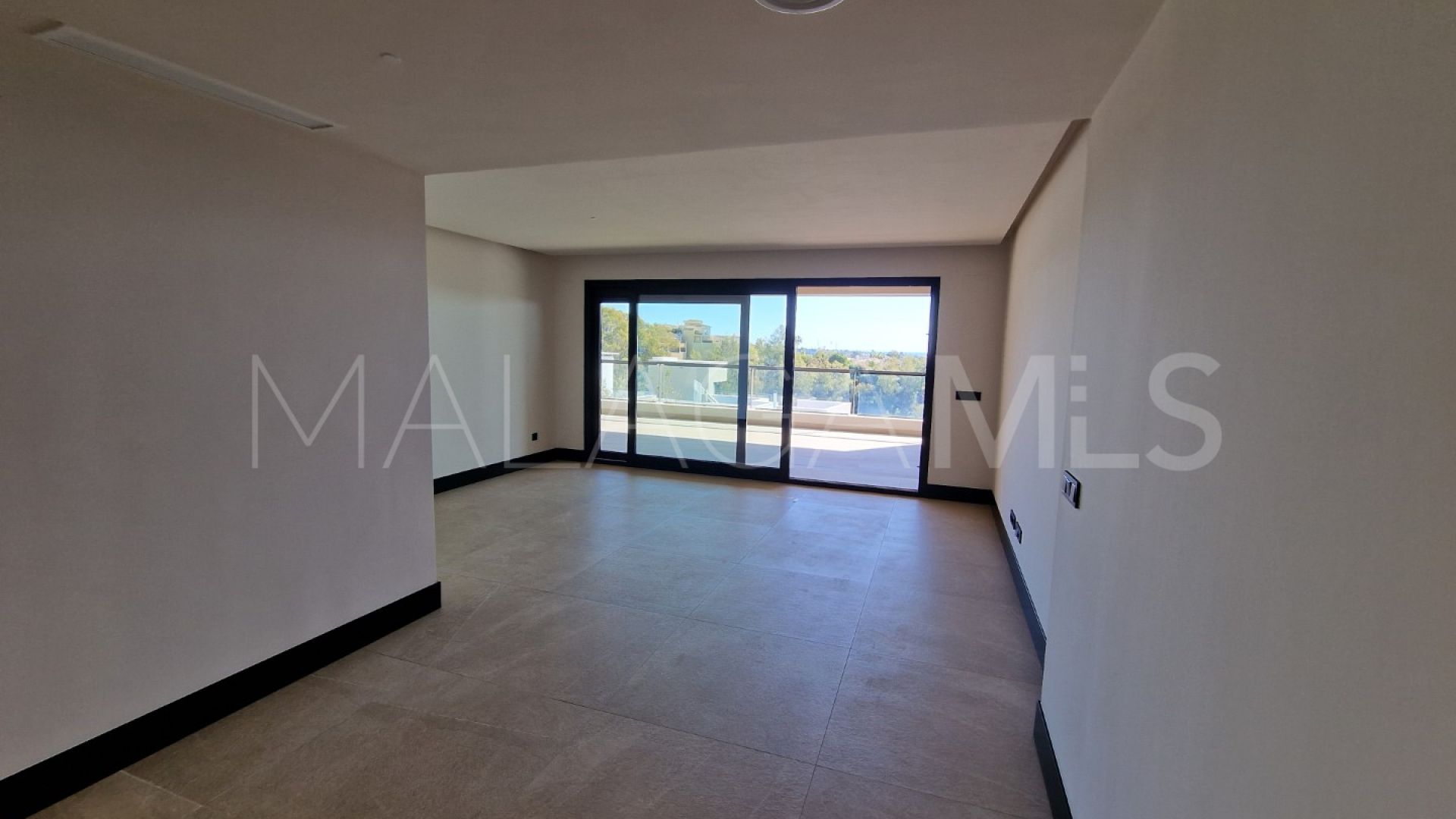 Apartment for sale in Nueva Andalucia
