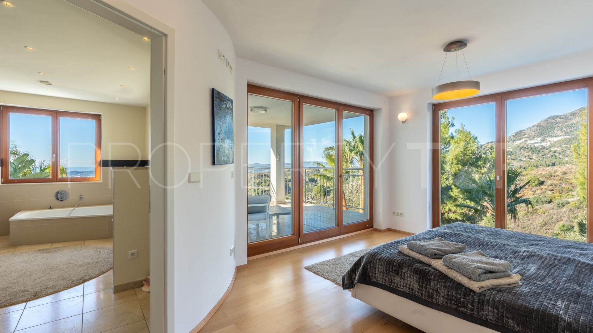 Buy Buena Vista villa with 7 bedrooms