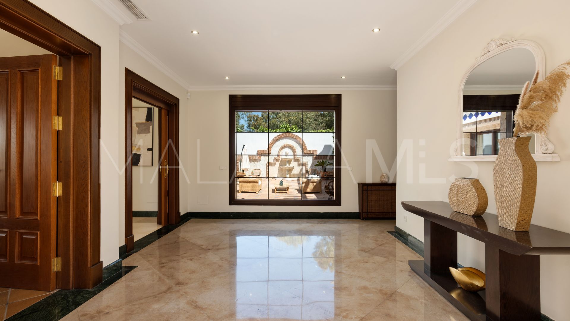 Villa for sale in Mijas Golf