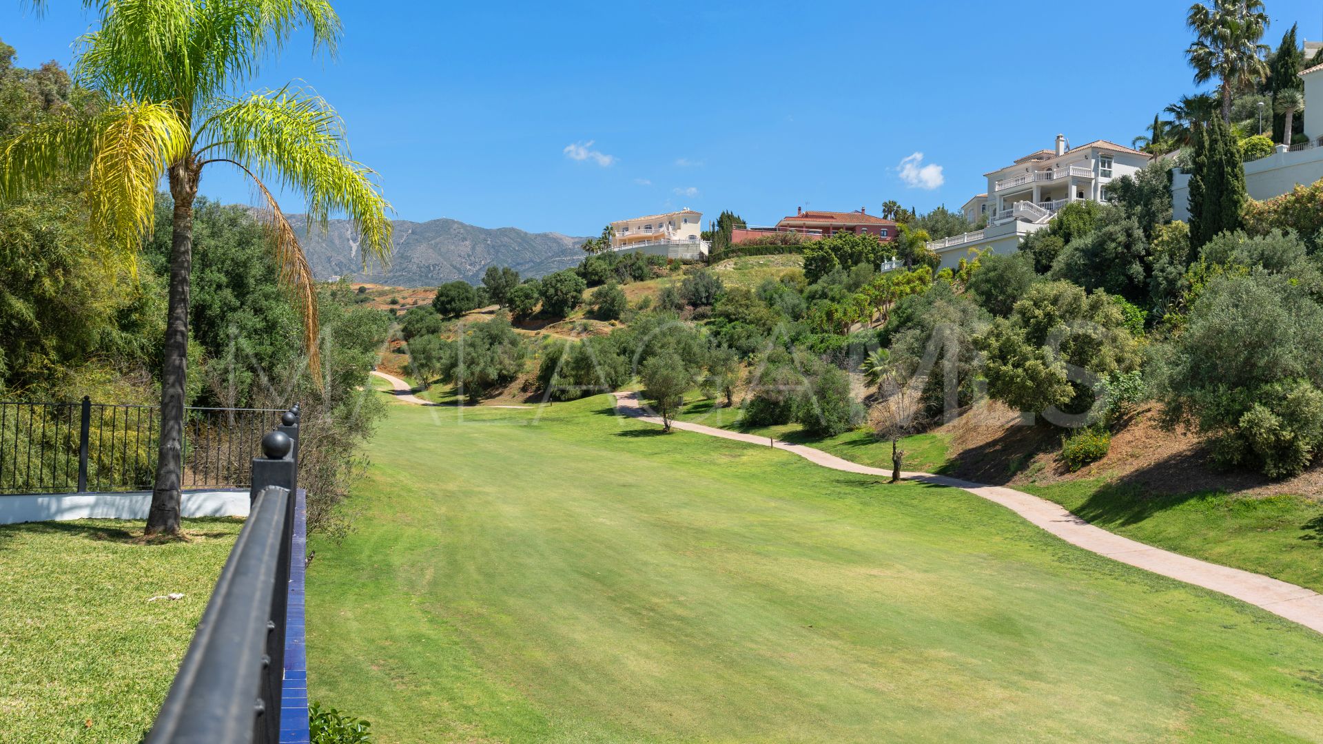 Villa for sale in Mijas Golf