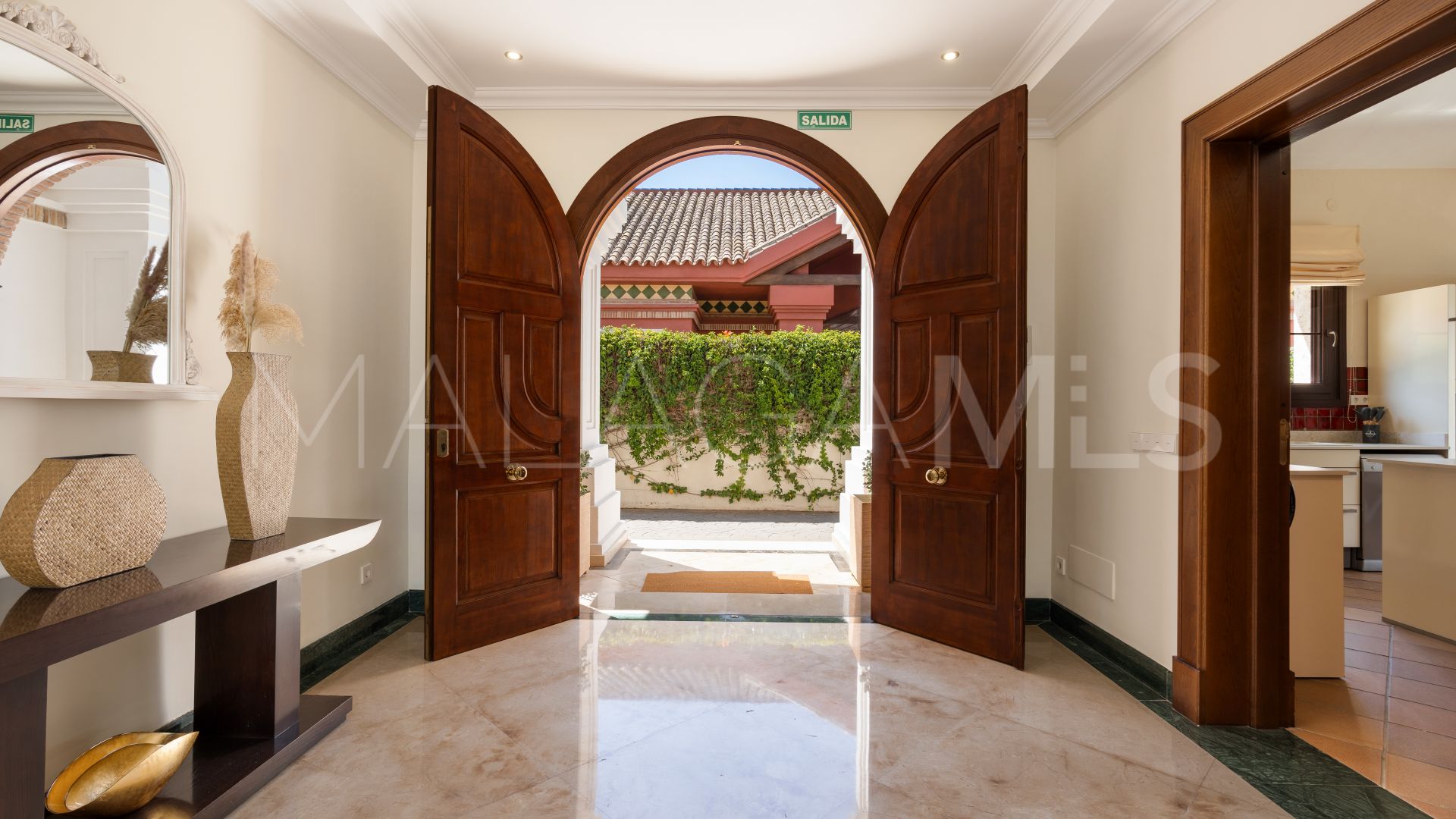 Villa for sale in Mijas Golf