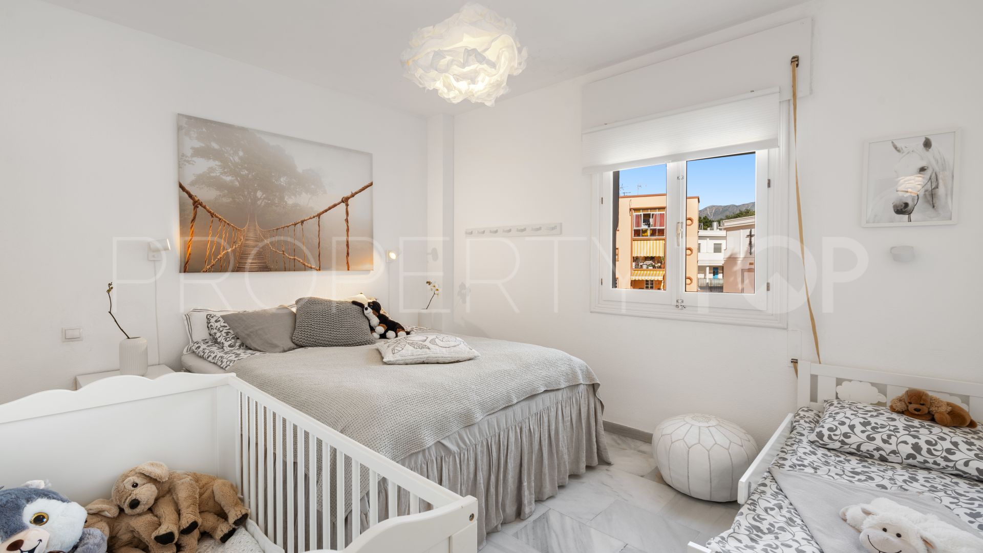 Se vende apartamento de 5 dormitorios en Fuengirola