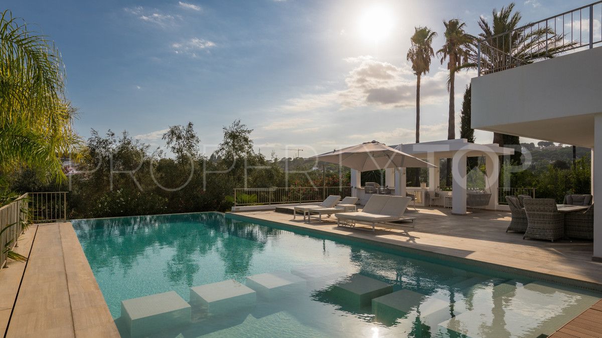 Villa with 5 bedrooms for sale in Nueva Andalucia