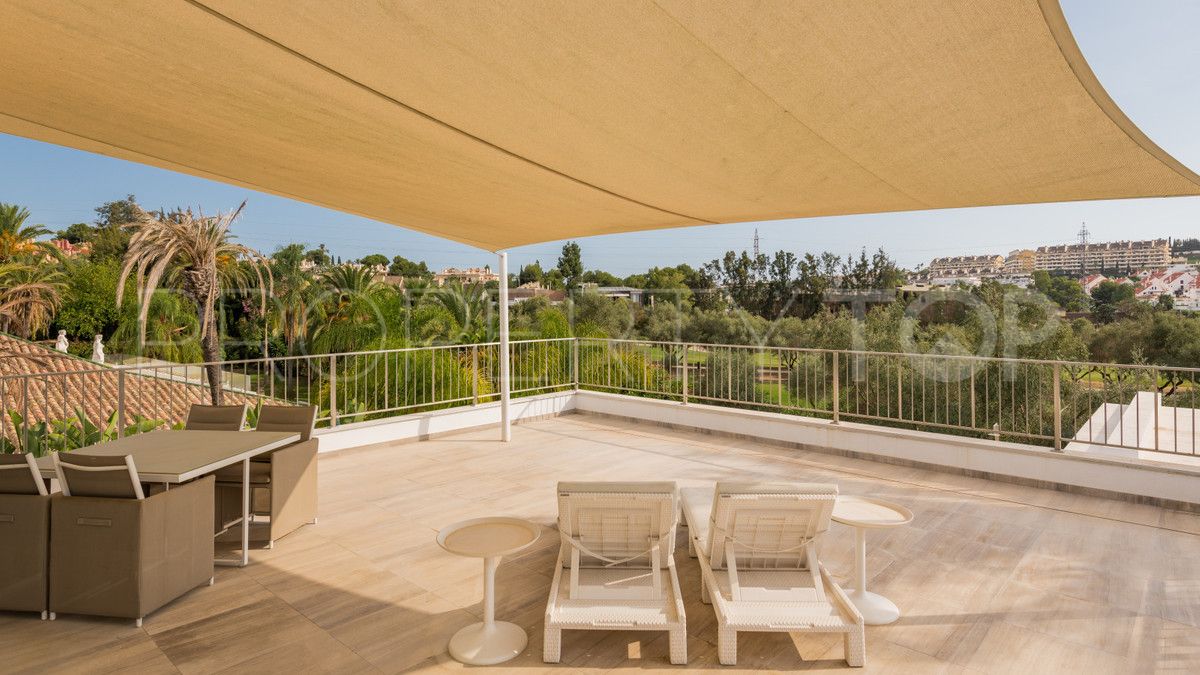 Comprar villa en Nueva Andalucia con 5 dormitorios