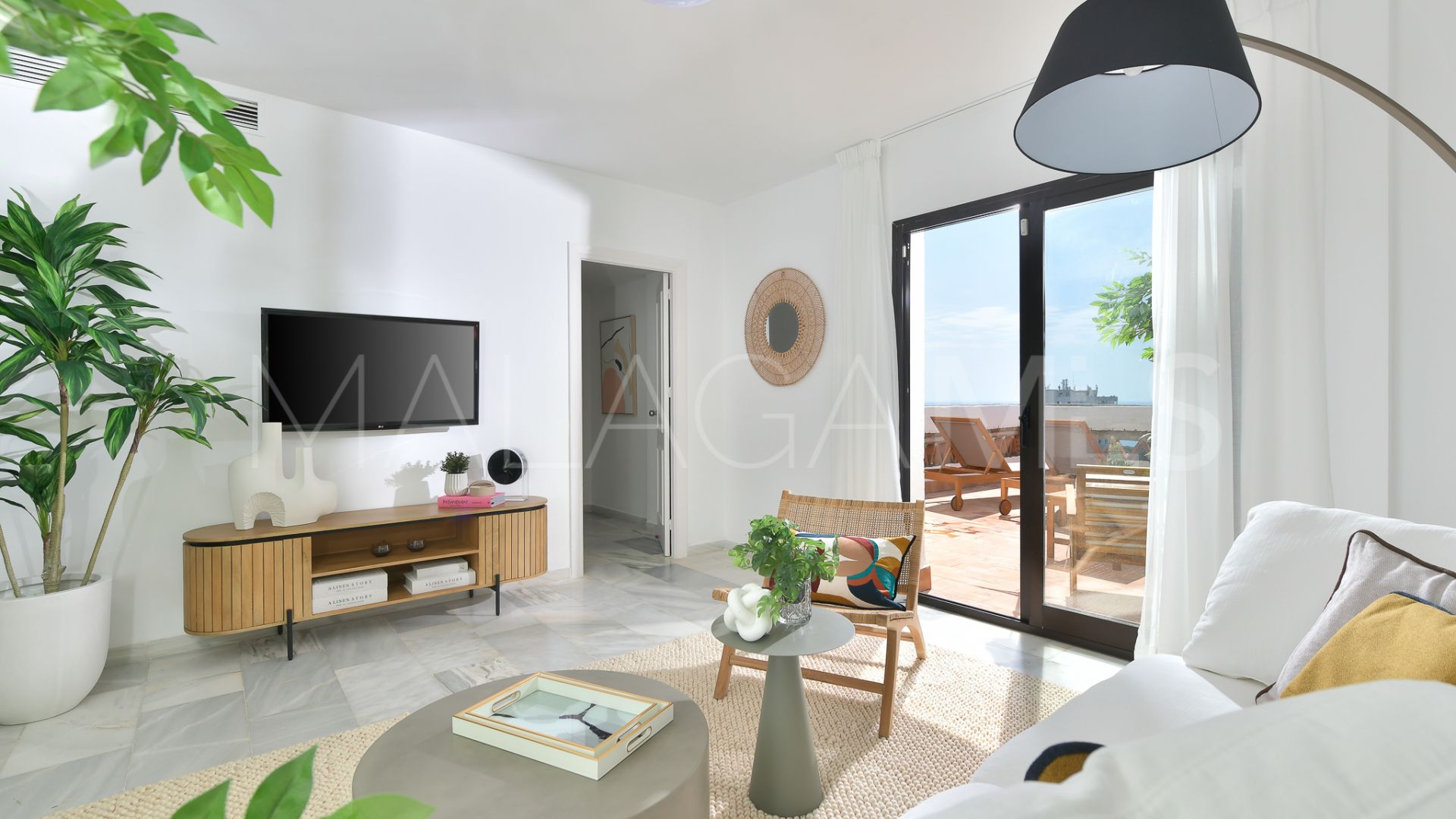 Se vende apartamento with 2 bedrooms in Mijas