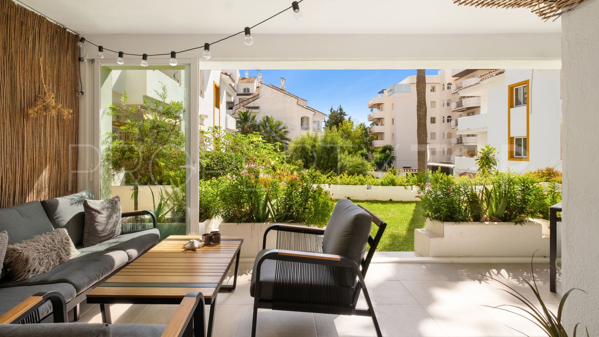 Nueva Andalucia, apartamento en venta con 2 dormitorios