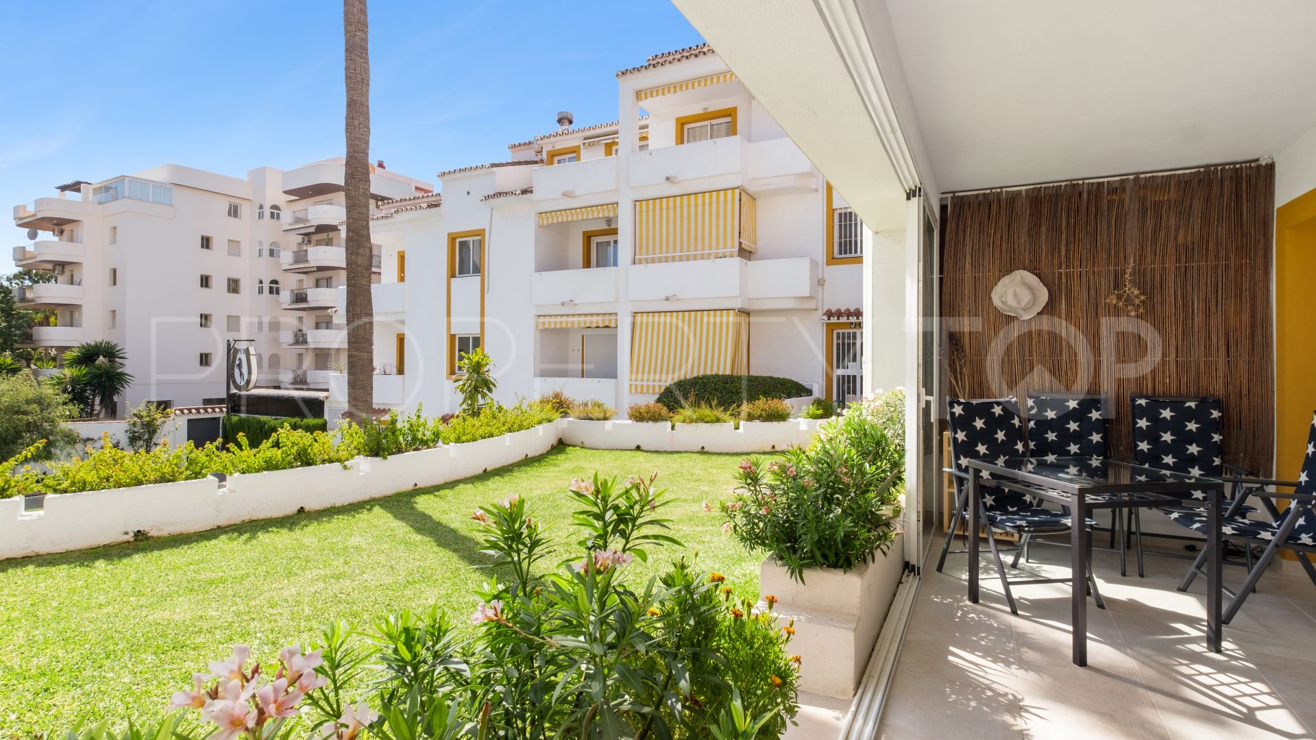 Nueva Andalucia, apartamento en venta con 2 dormitorios