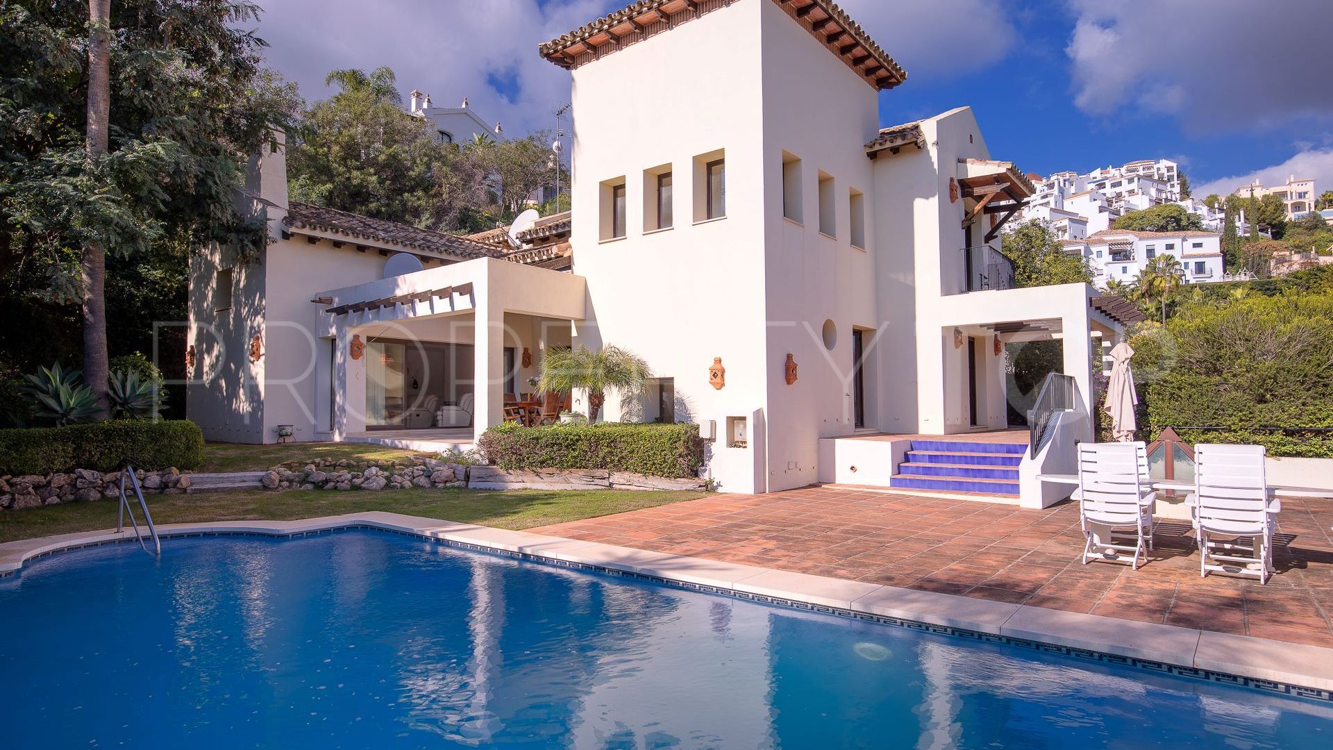 Villa en venta en Benahavis con 3 dormitorios