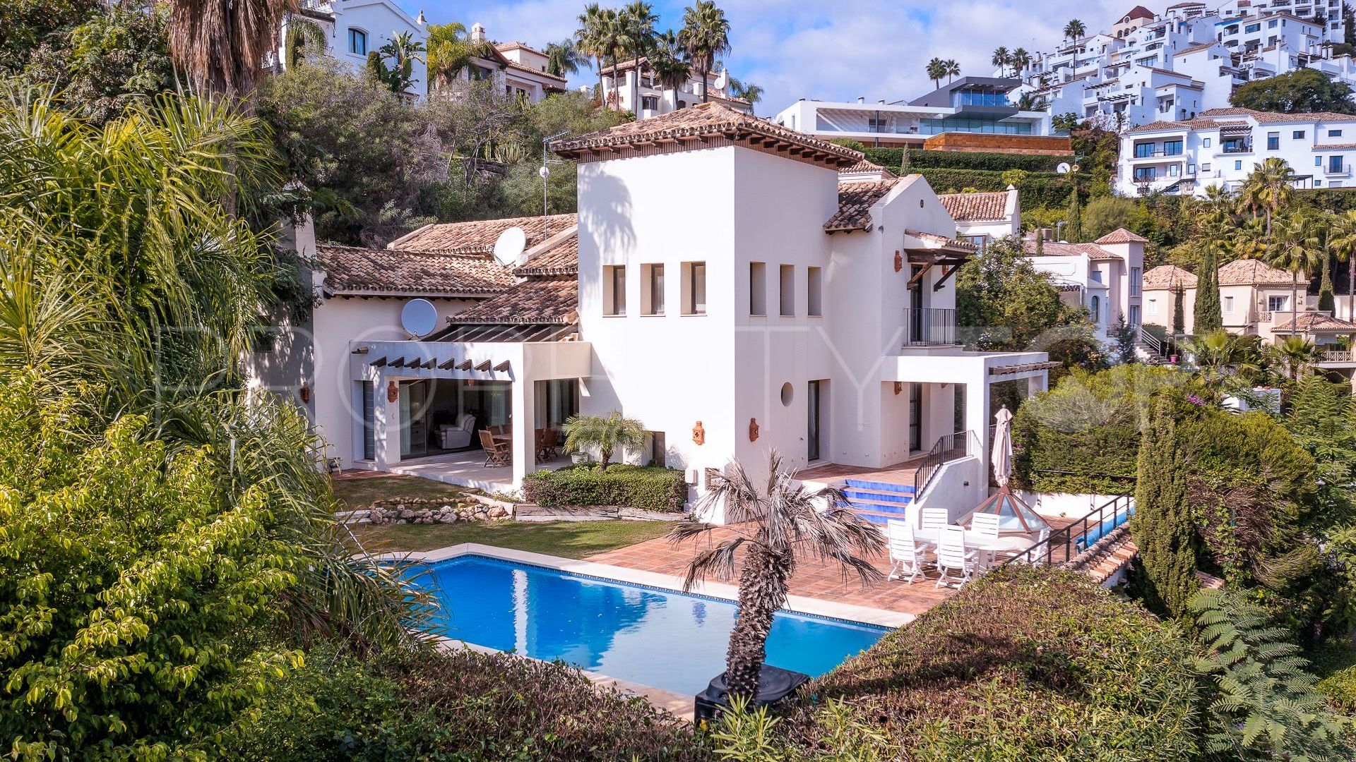 Villa en venta en Benahavis con 3 dormitorios