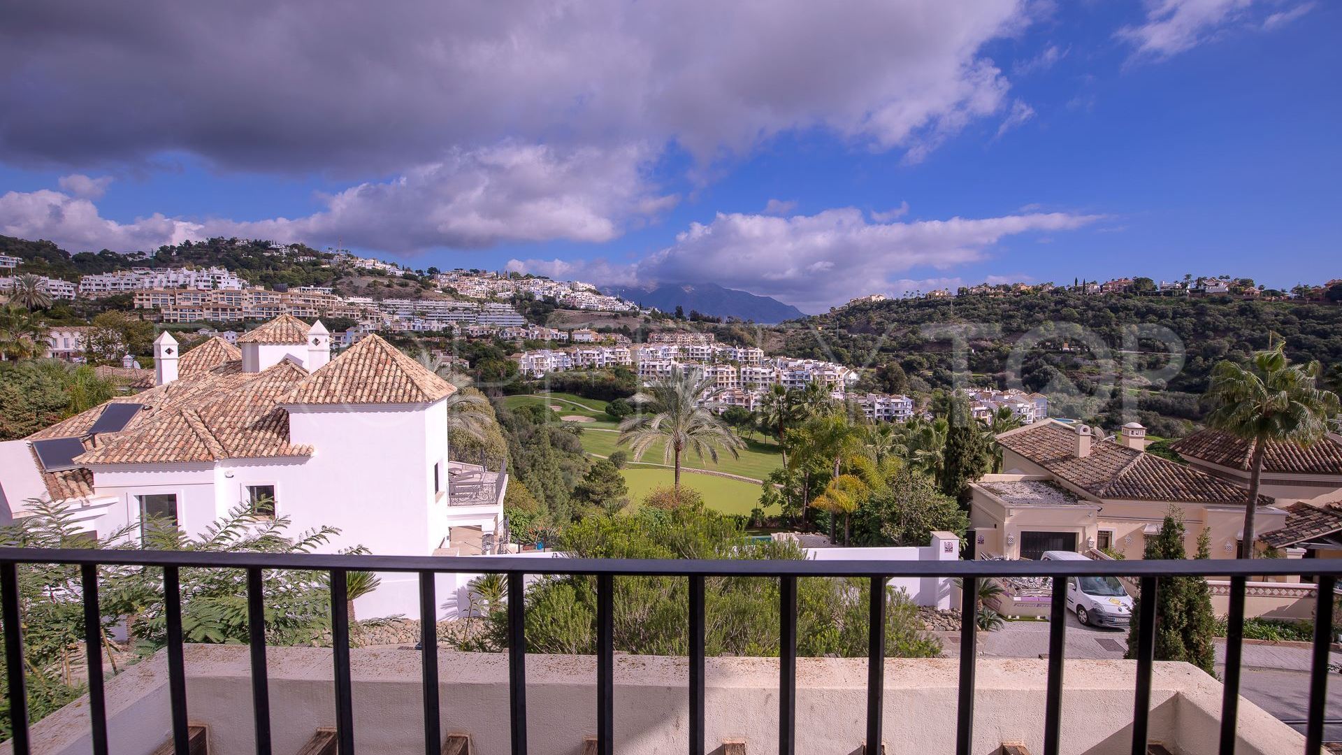 Villa en venta en Benahavis con 3 dormitorios