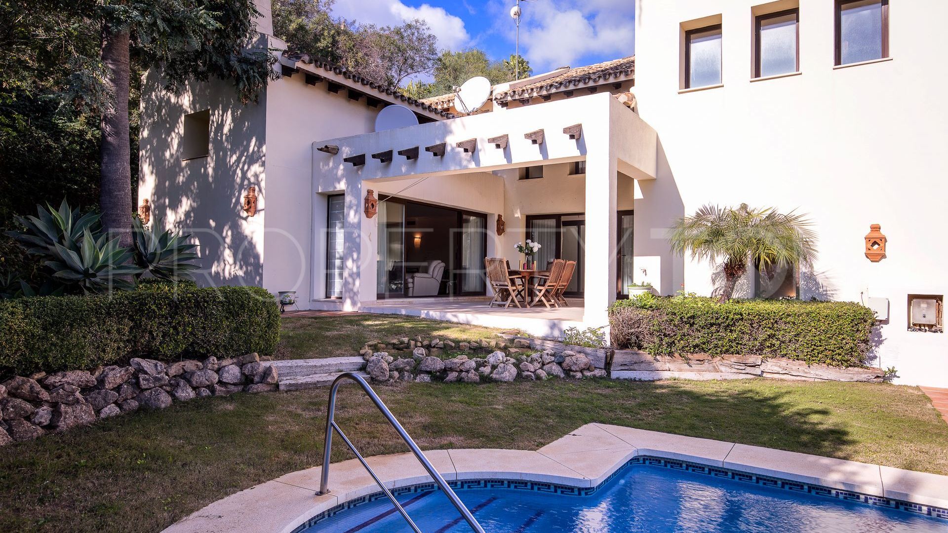 Villa en venta en Benahavis con 3 dormitorios