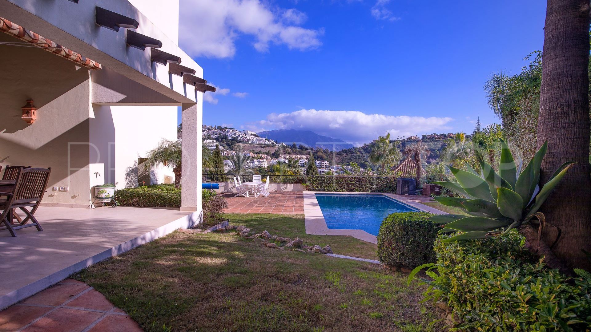 Villa en venta en Benahavis con 3 dormitorios