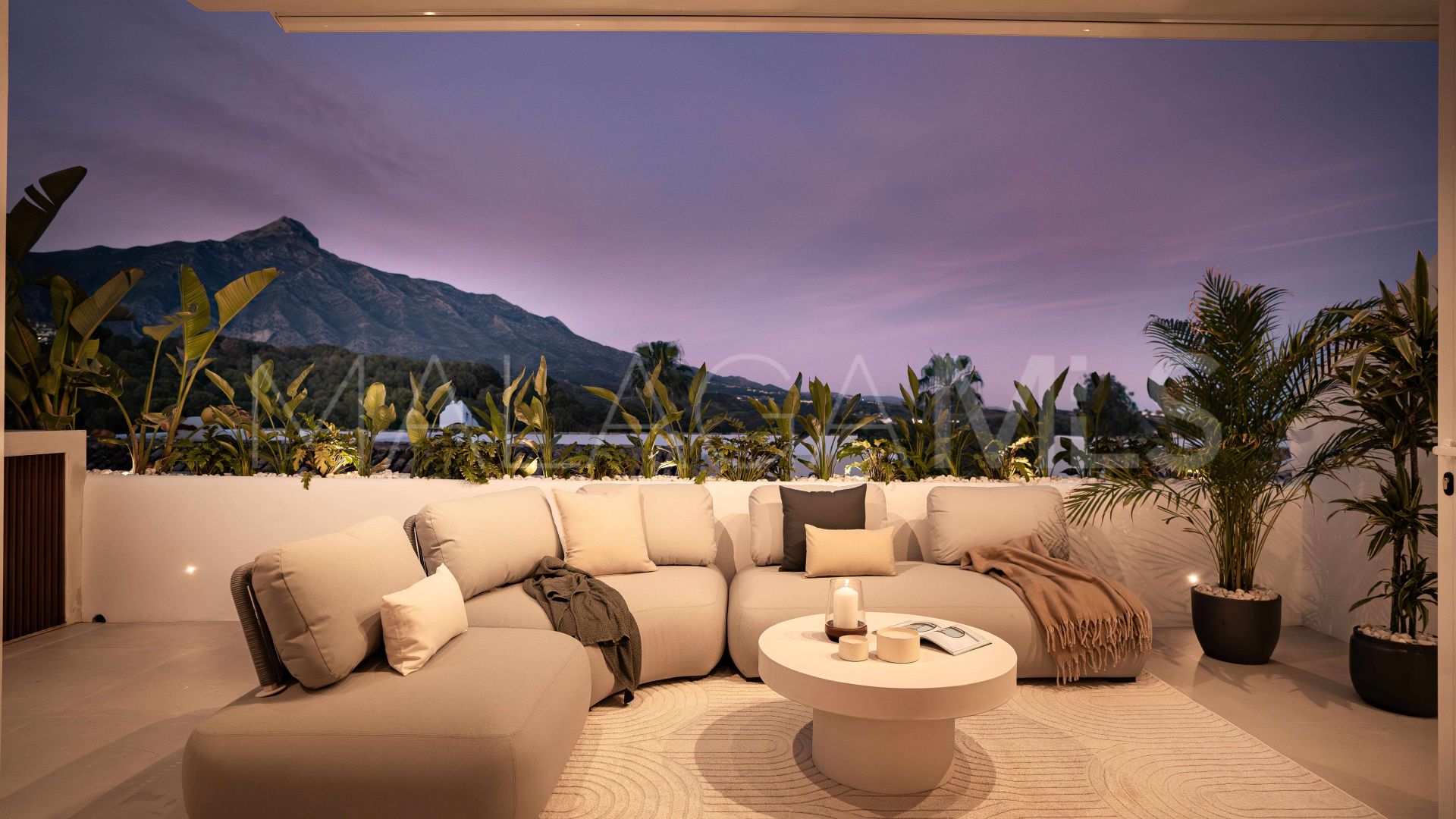 Zweistöckiges penthouse for sale in Marbella City