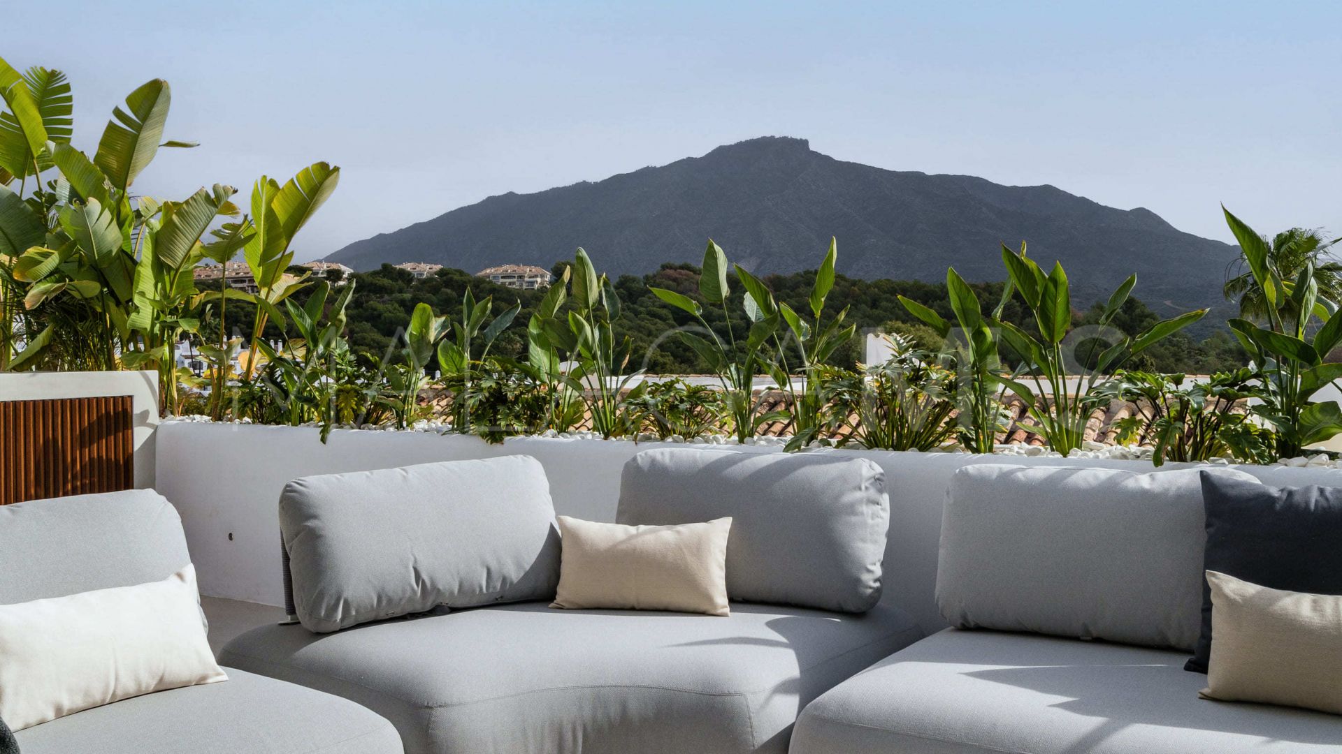 Zweistöckiges penthouse for sale in Marbella City