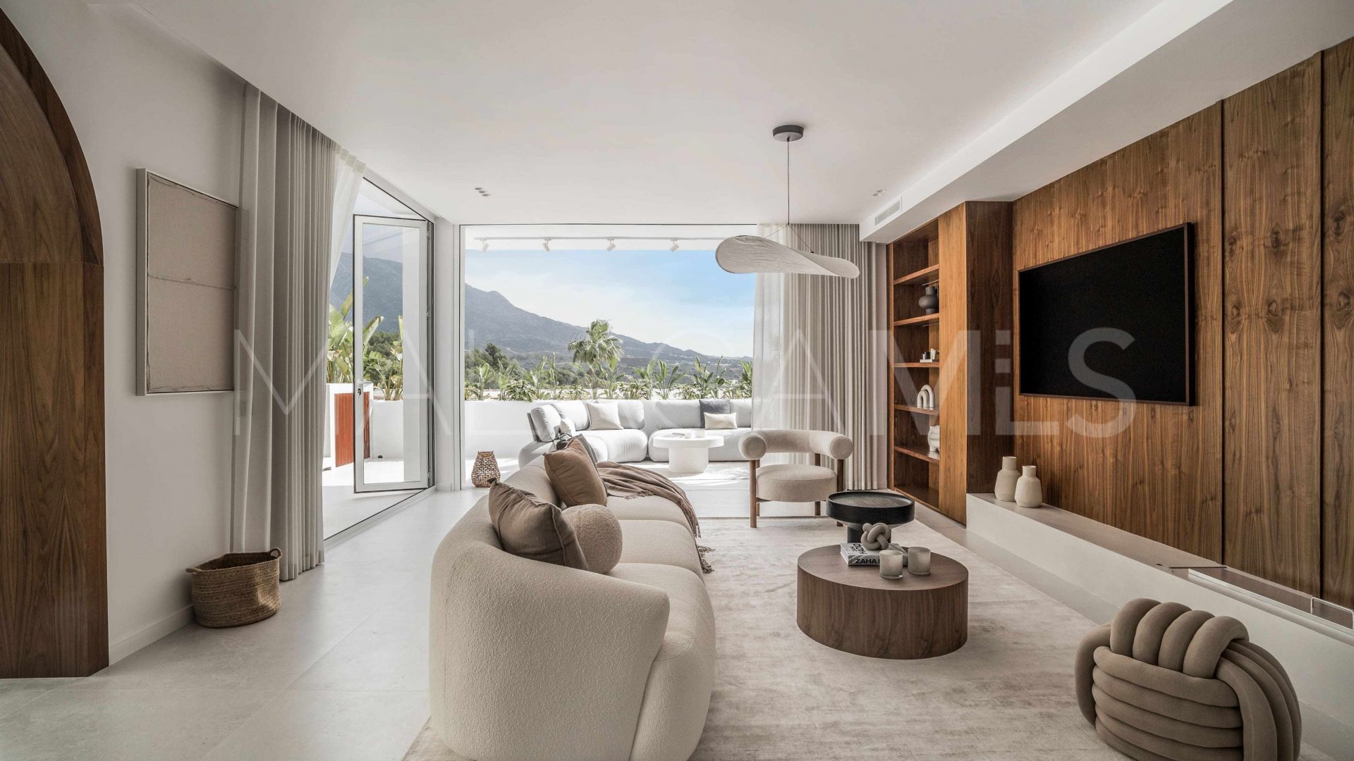 4 bedrooms duplex penthouse in Marbella City for sale