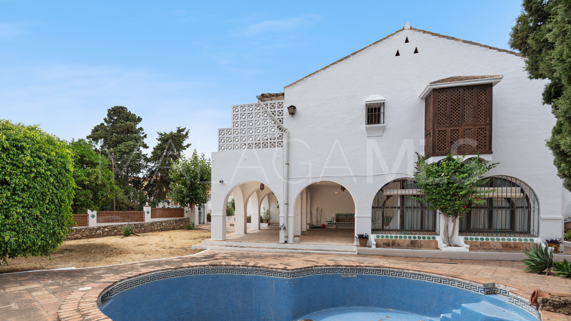 Villa for sale in Fuengirola