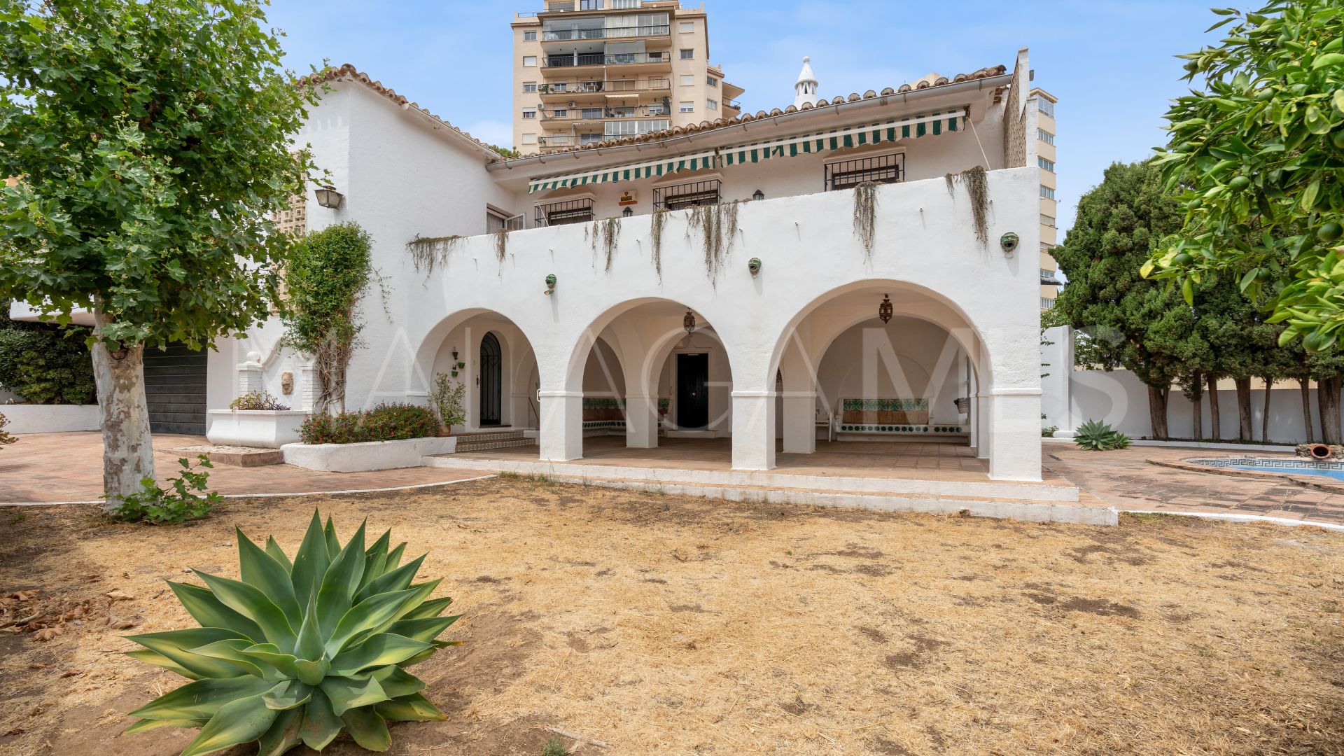 Villa for sale in Fuengirola