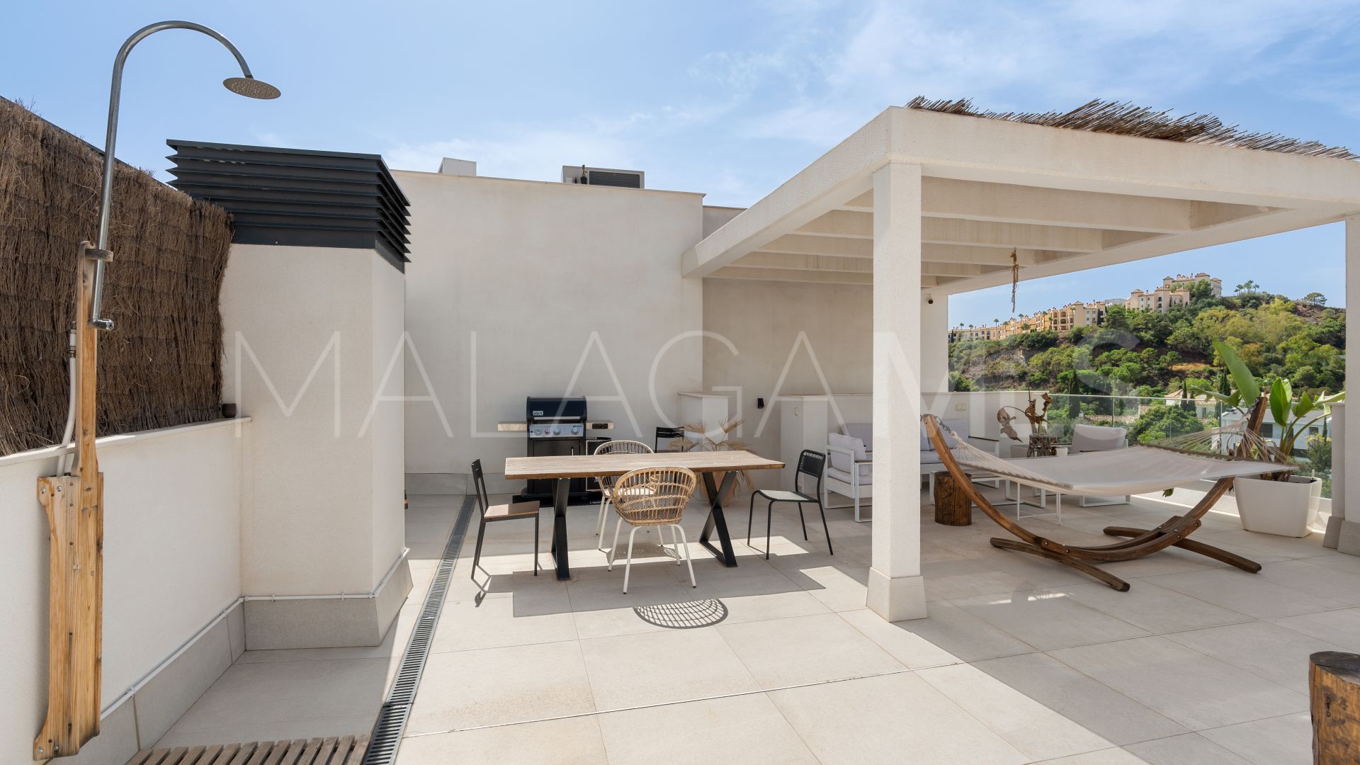 Apartamento a la venta in Benahavis