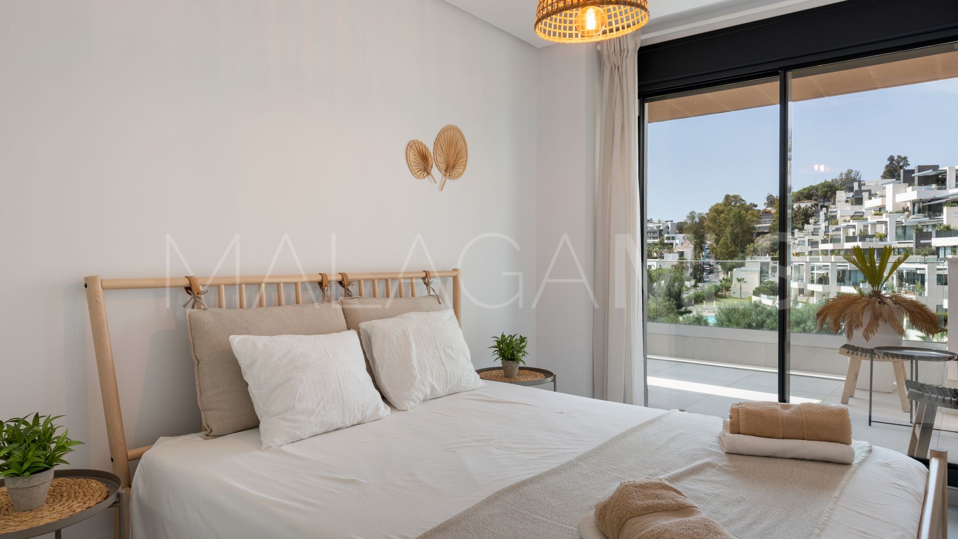 Apartamento a la venta in Benahavis