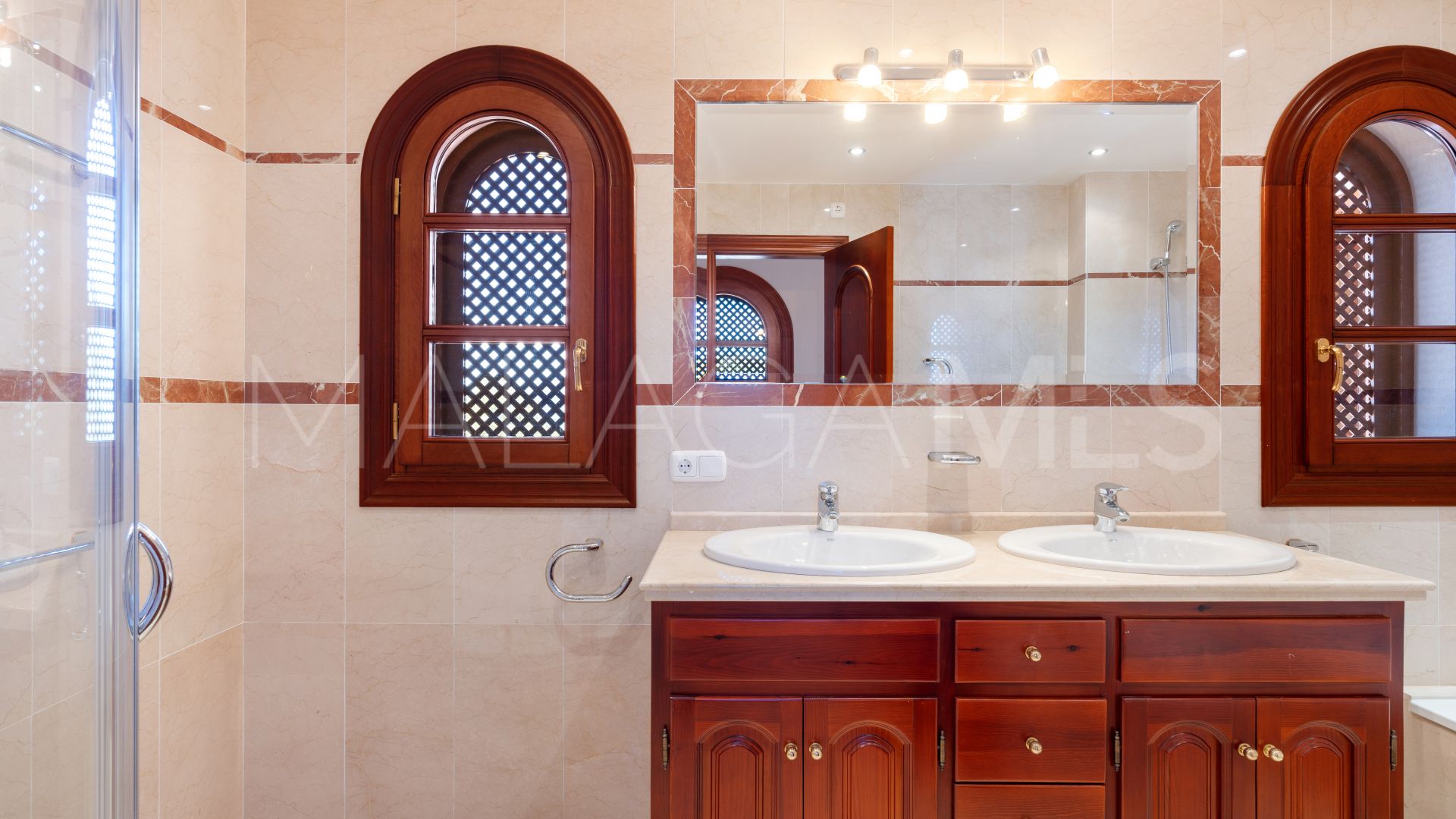 Villa for sale in Valtocado
