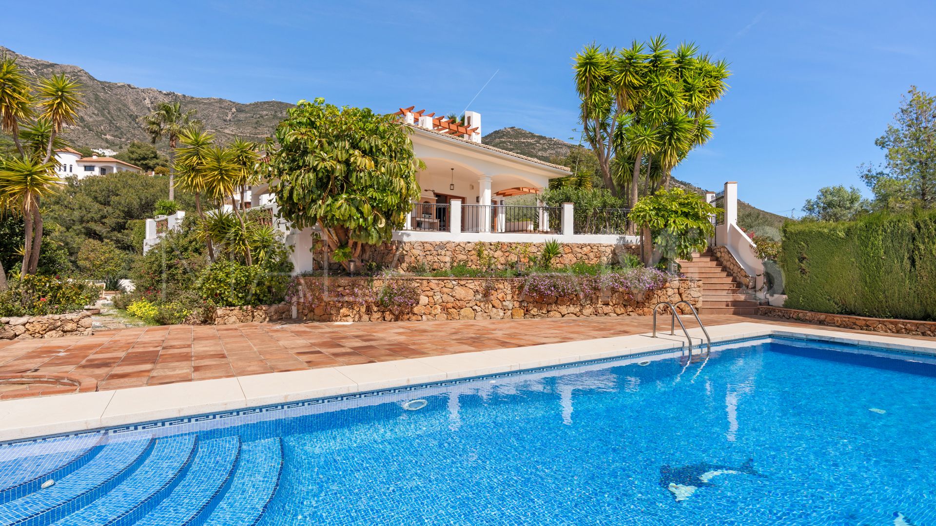Villa for sale in Valtocado