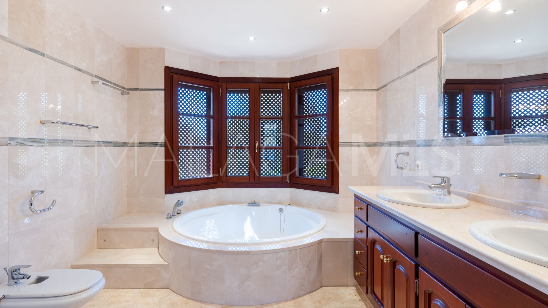 Villa for sale in Valtocado