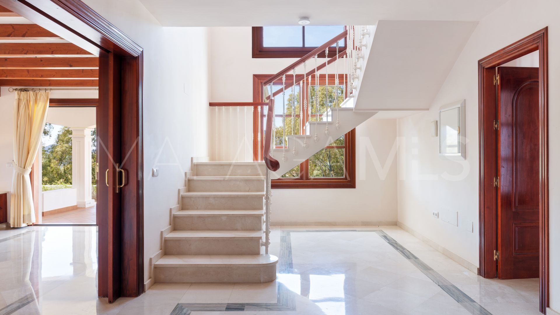 Villa for sale in Valtocado