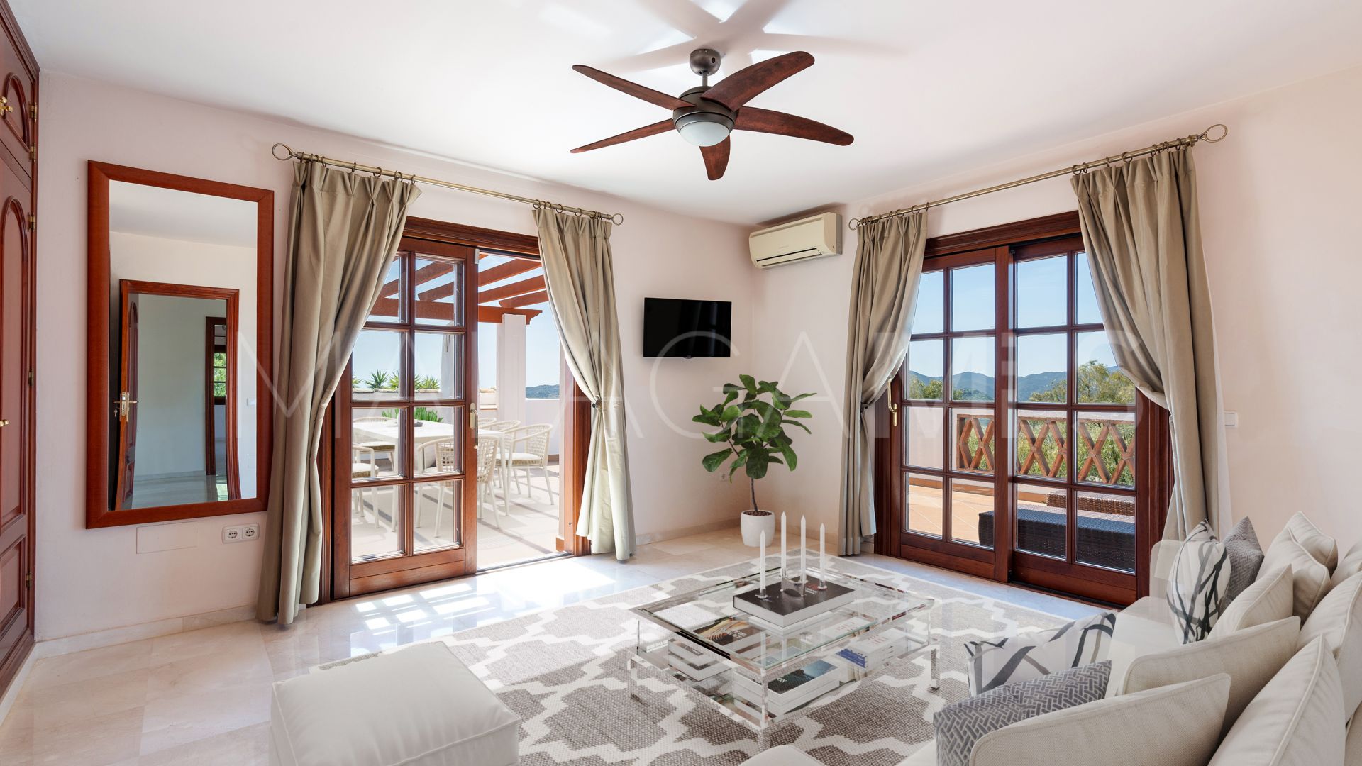 Villa for sale in Valtocado