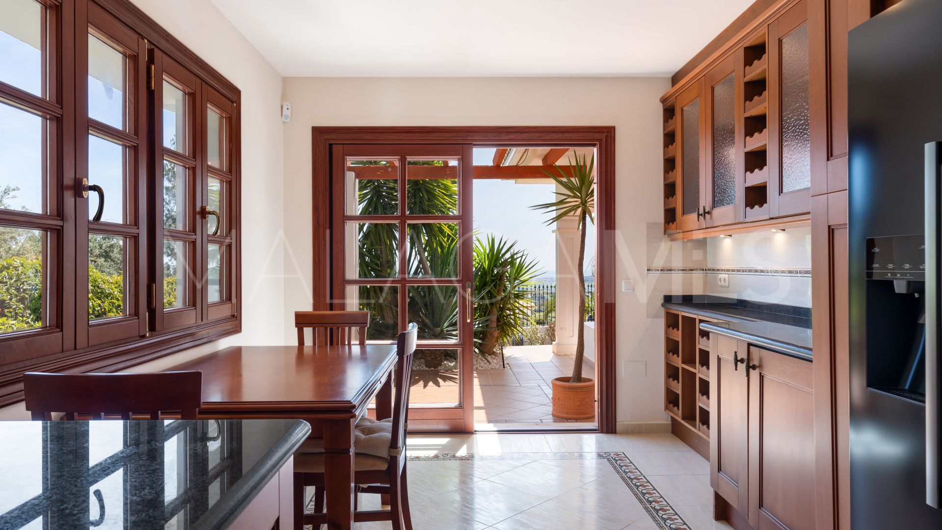 Villa for sale in Valtocado