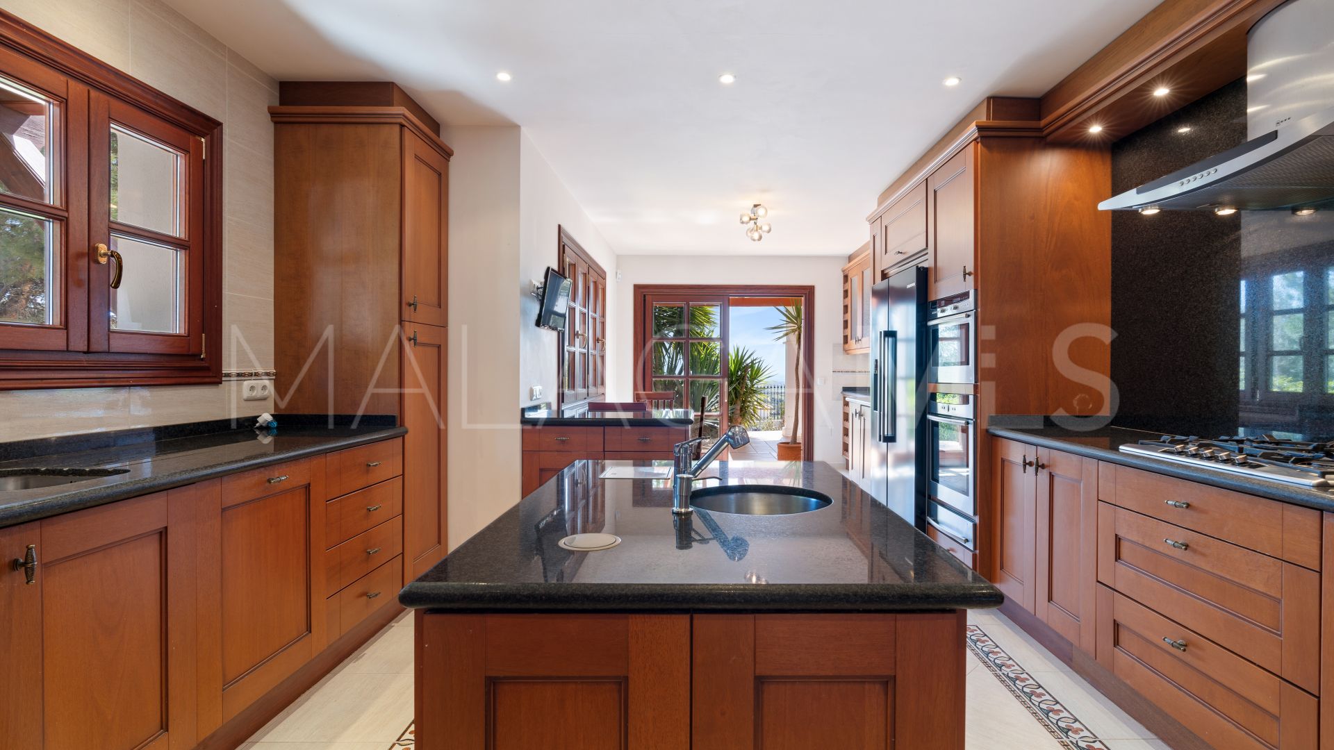 Villa for sale in Valtocado