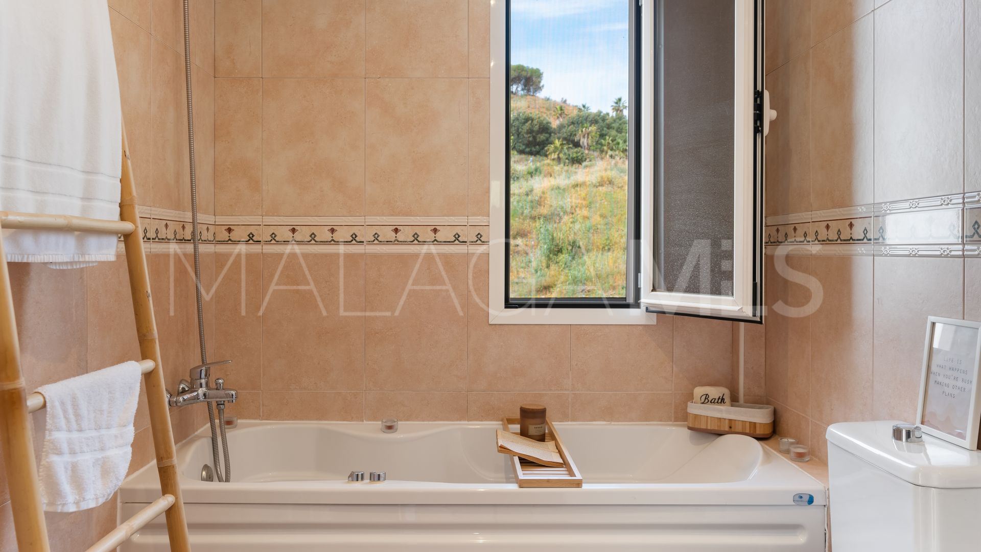 Villa for sale in Torrequebrada