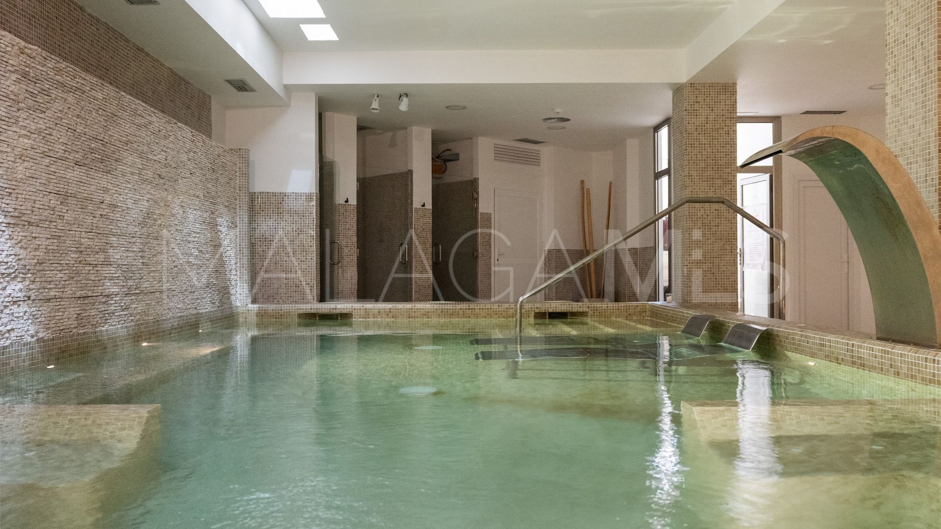 Lägenhet for sale in Nueva Andalucia
