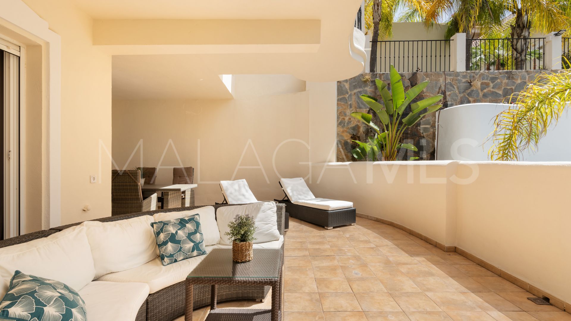 Lägenhet for sale in Nueva Andalucia