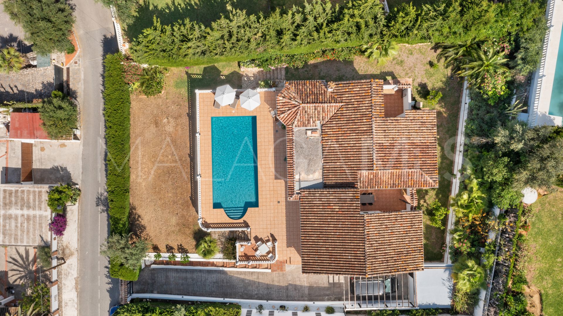 Sierrezuela villa for sale