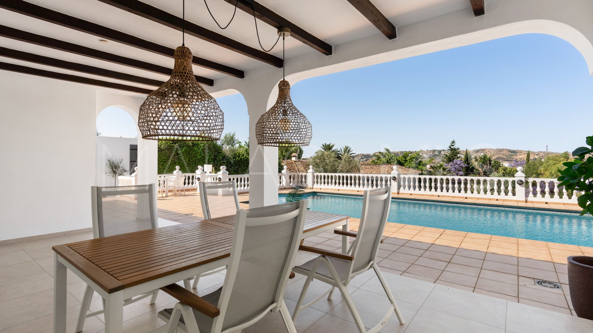 Sierrezuela villa for sale