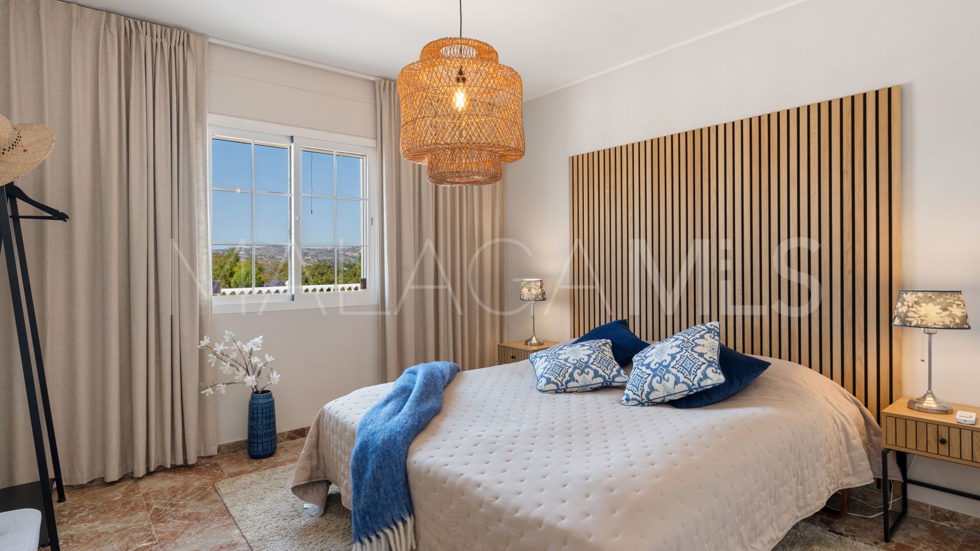Sierrezuela villa for sale