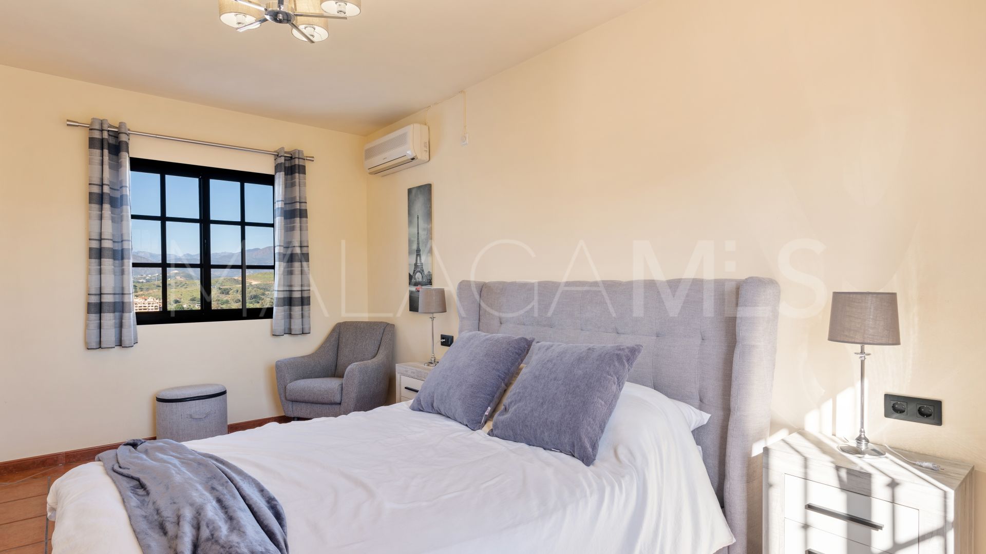 Villa for sale in Mijas Golf