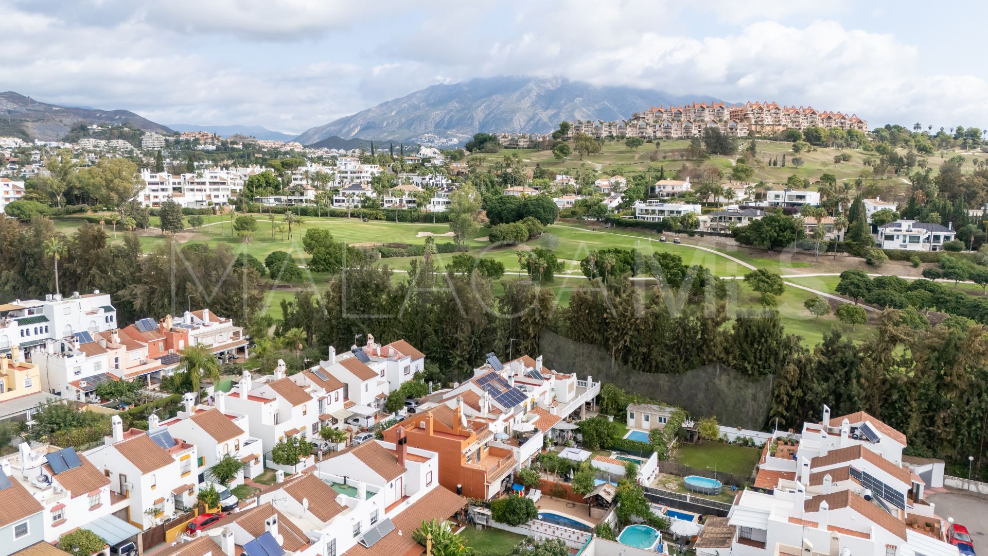 Reihenhaus for sale in Nueva Andalucia