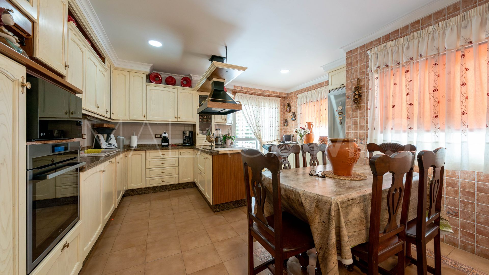 Villa for sale in El Coto with 4 bedrooms