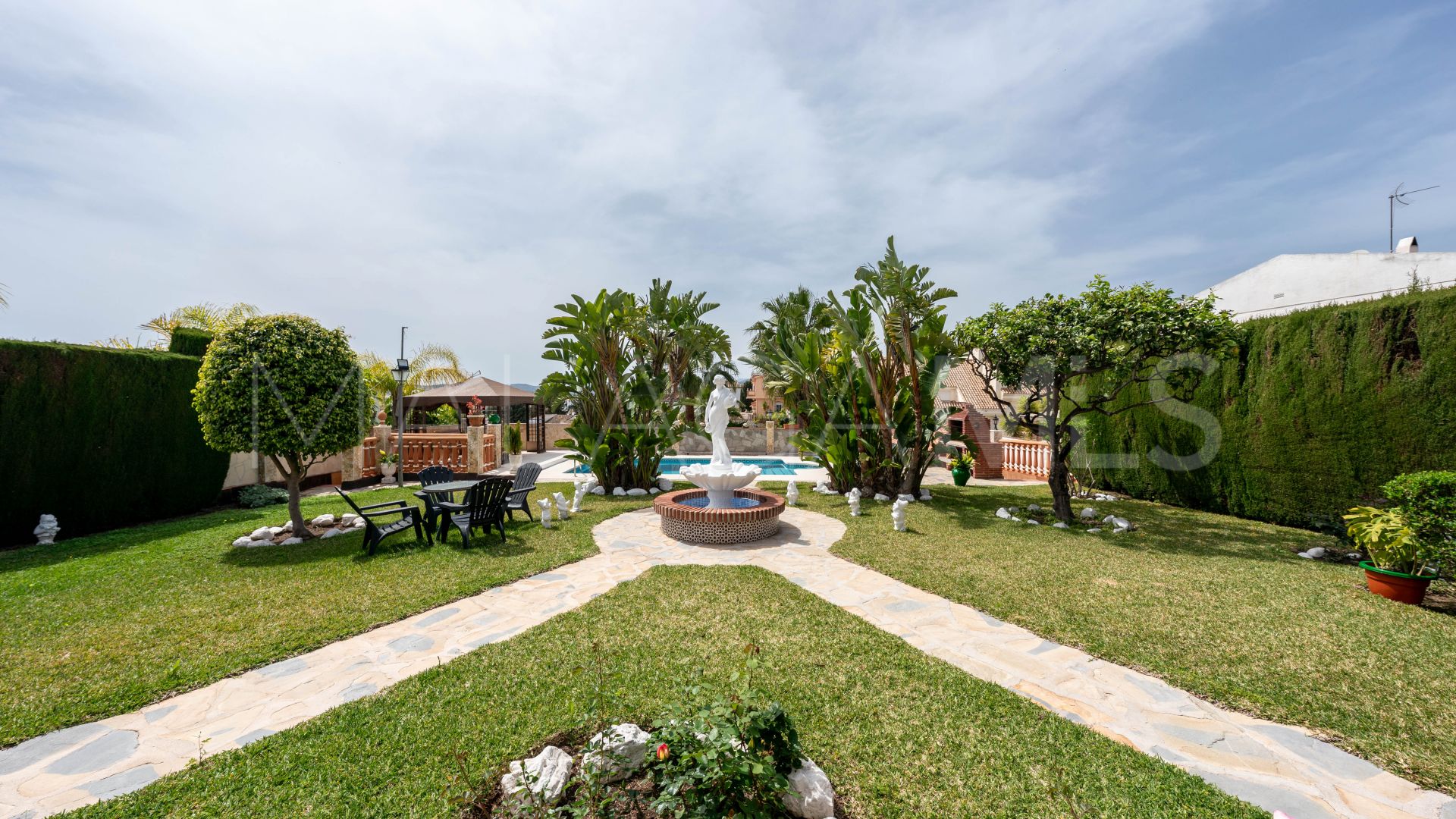 Villa for sale in El Coto with 4 bedrooms