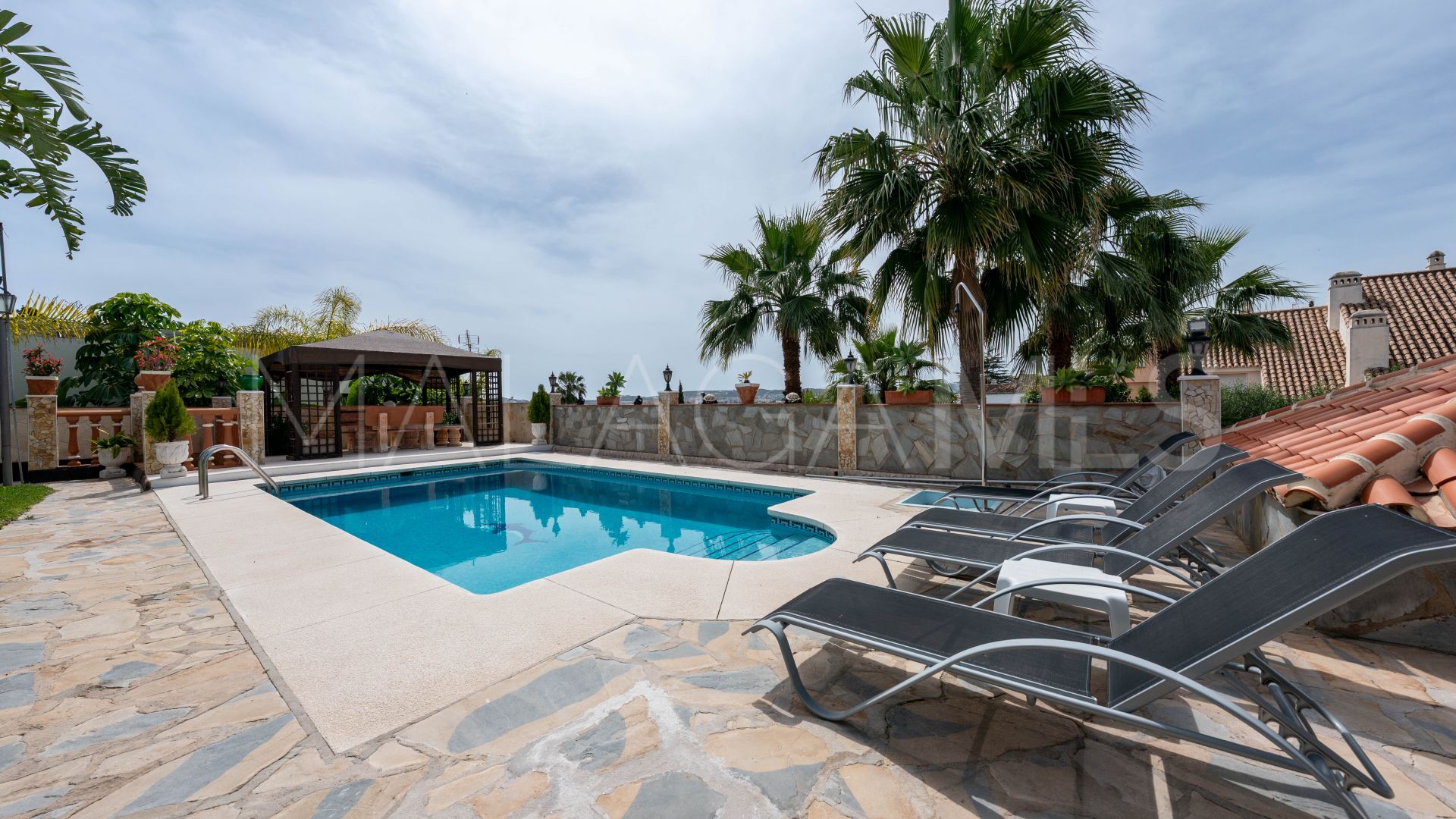 Villa for sale in El Coto with 4 bedrooms