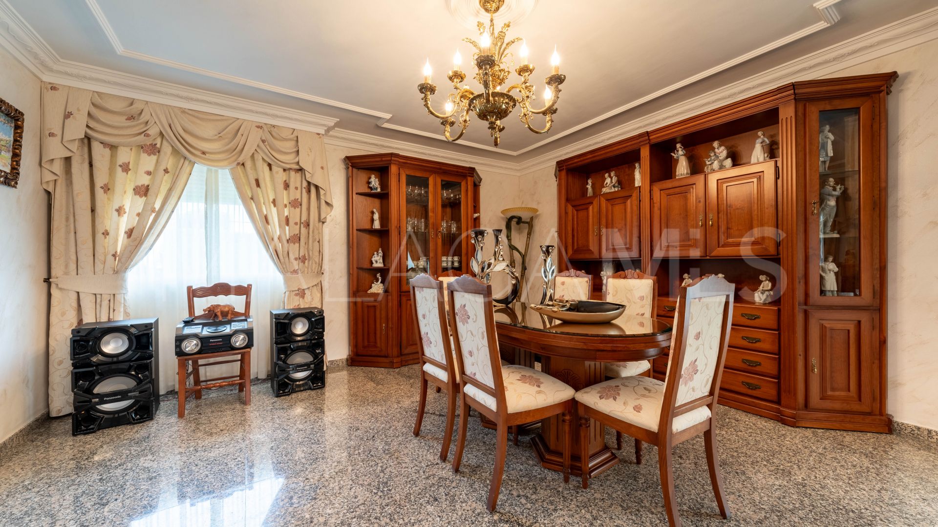 Villa for sale in El Coto with 4 bedrooms